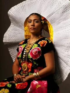 Mexican women's fashion 3